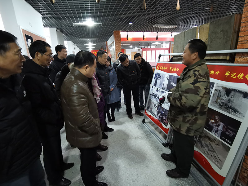 屯溪區(qū)委辦黨支部、屯溪城建投公司黨支部聯(lián)合開展主題黨日共建活動(dòng)