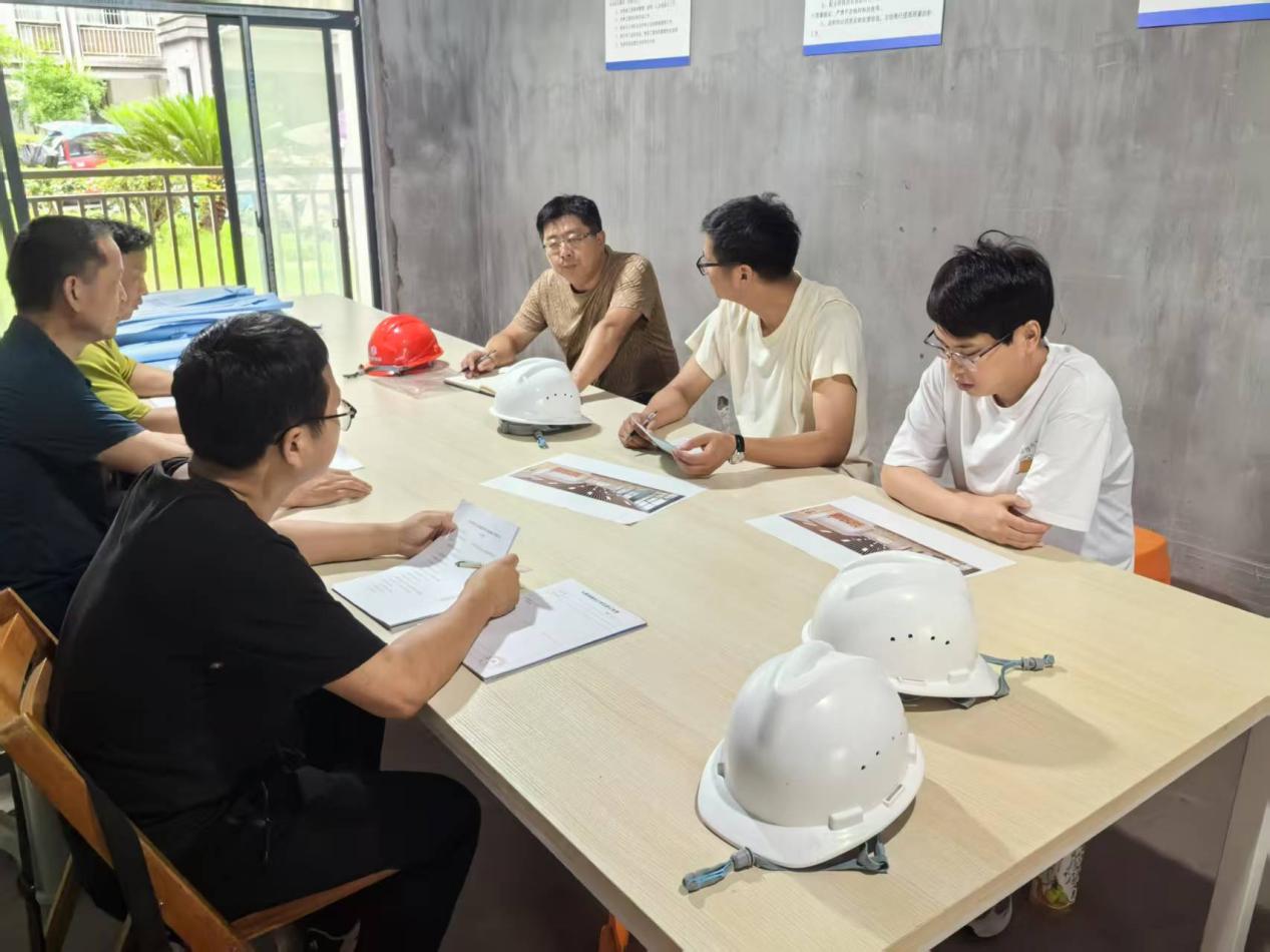 百鳥亭幼兒園建設(shè)項(xiàng)目組織開(kāi)展2025年安全生產(chǎn)月隱患排查工作